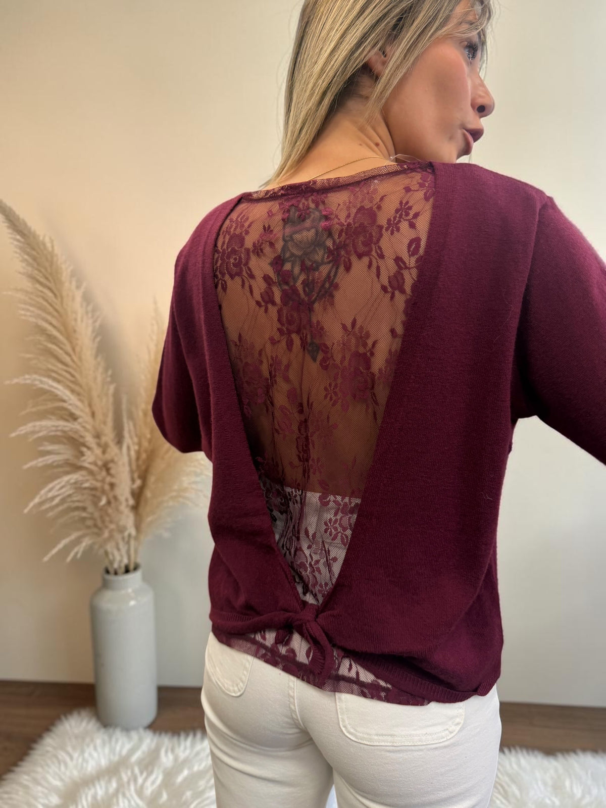 PULL BORDEAUX DOS DENTELLE PIA