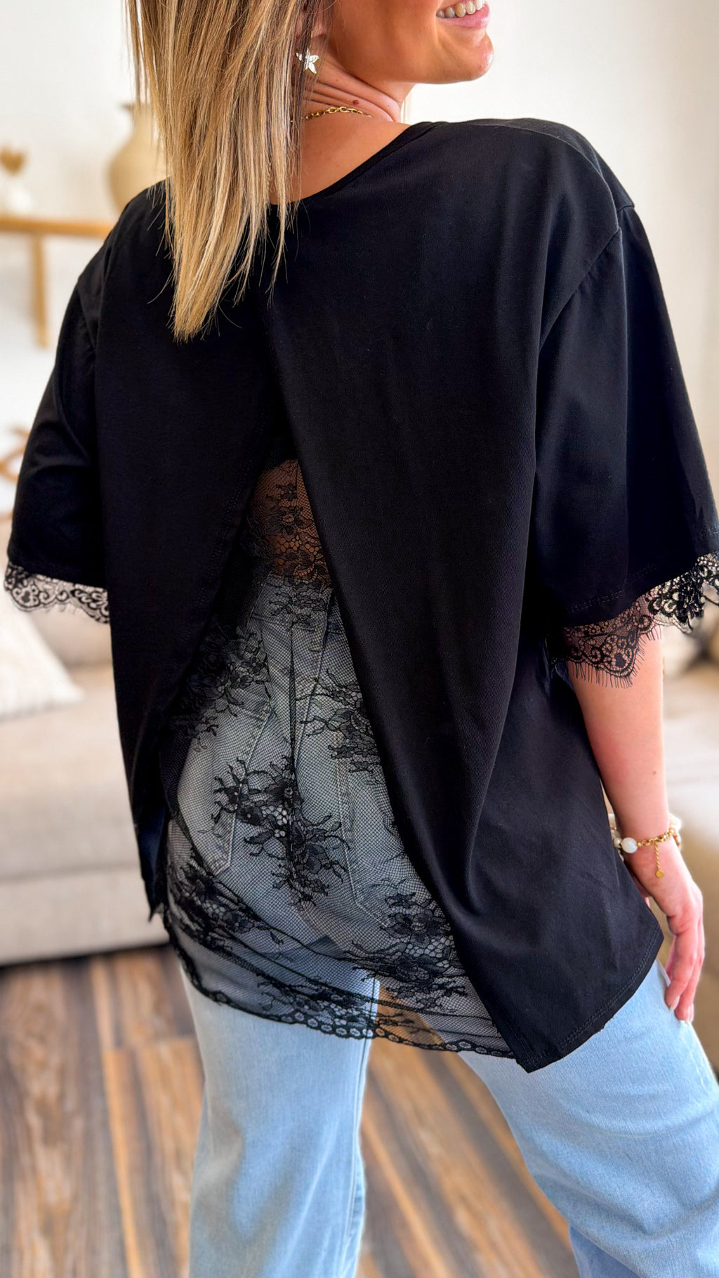 T-SHIRT NOIR DENTELLE