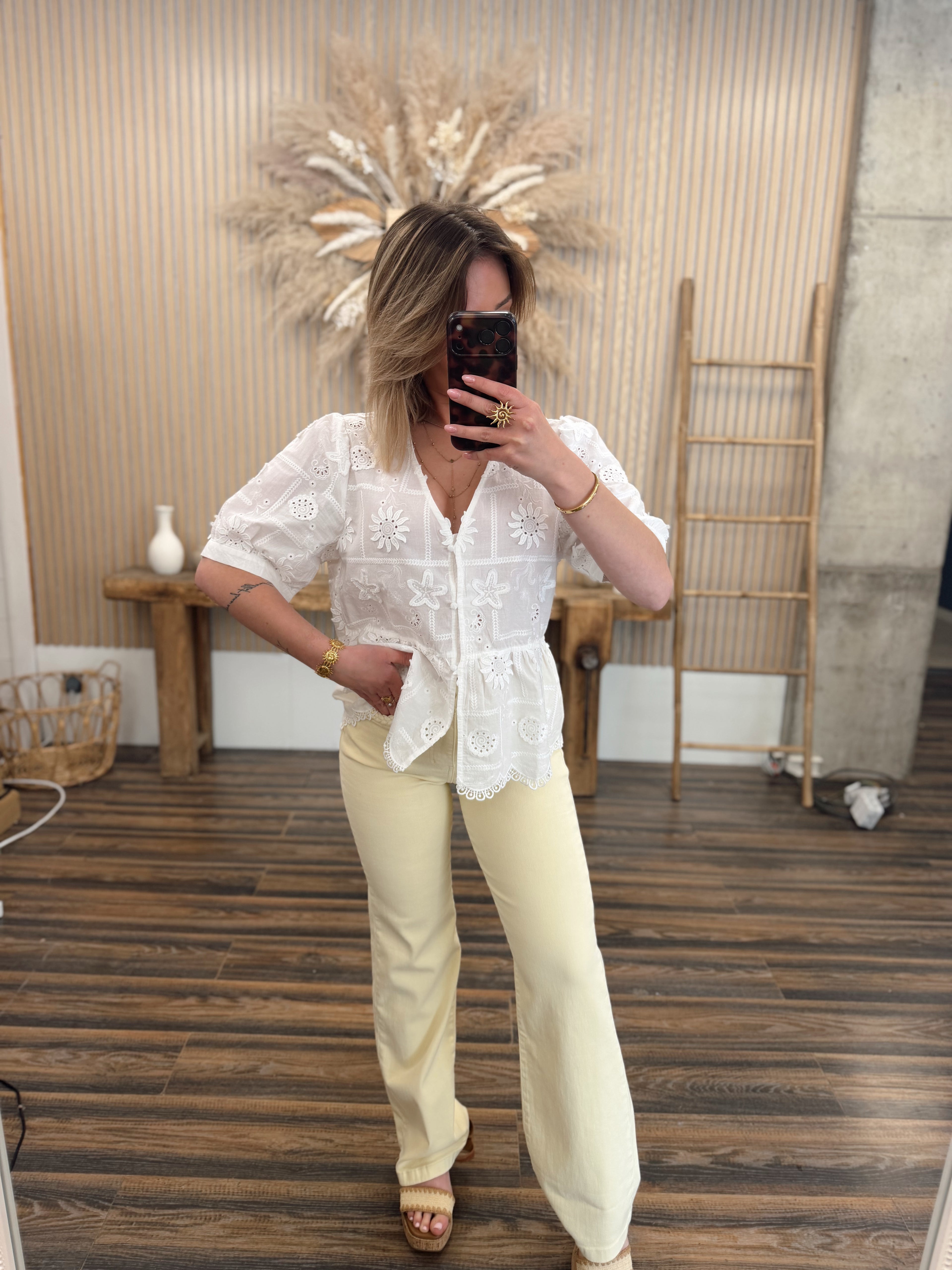 BLOUSE BLANCHE BRODÉE