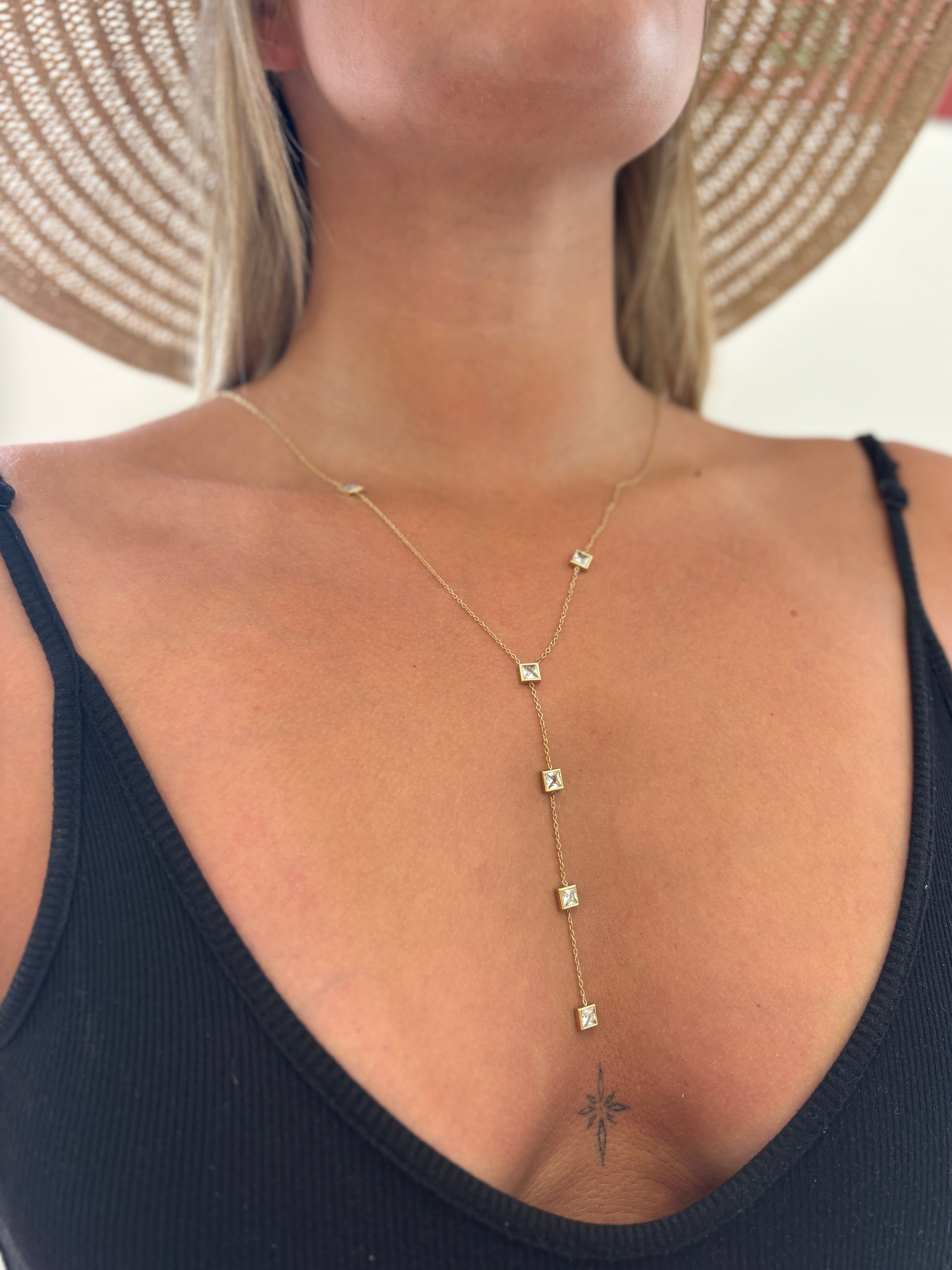 COLLIER SUZANNE