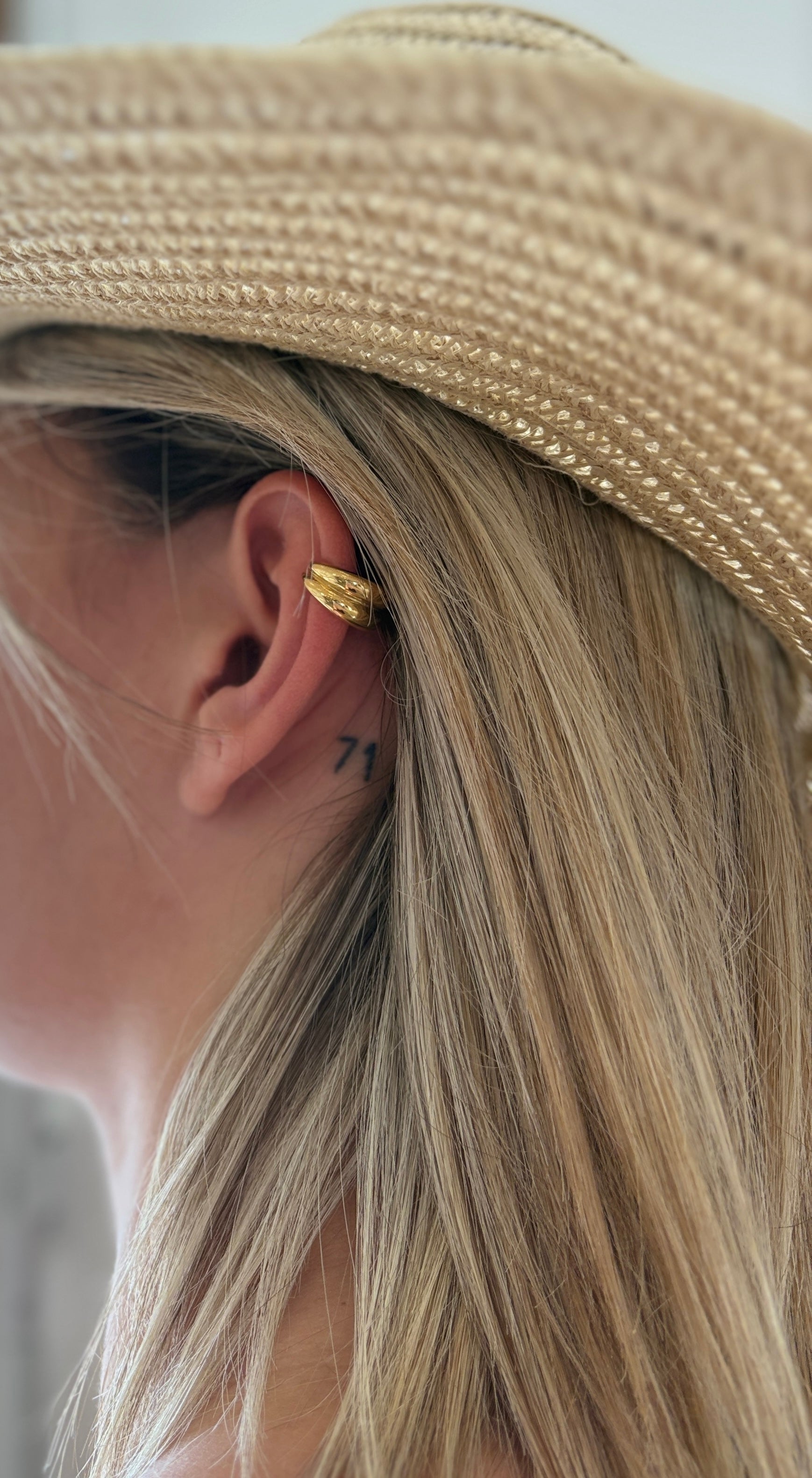 EAR CUFF