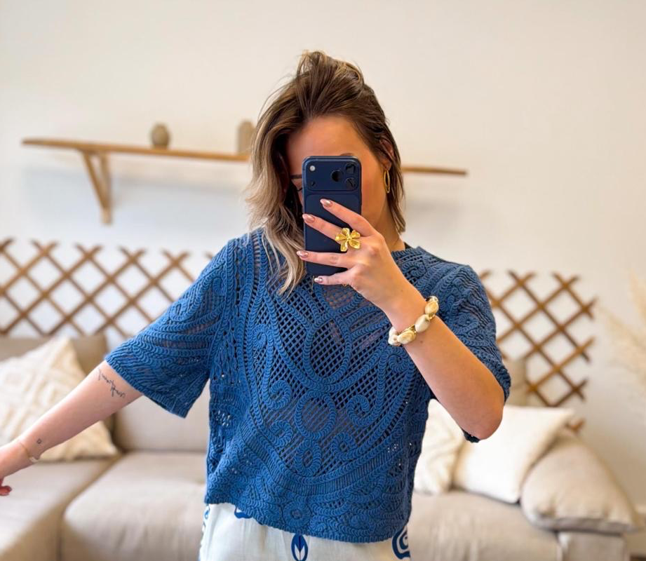 TOP BLEU EN CROCHET