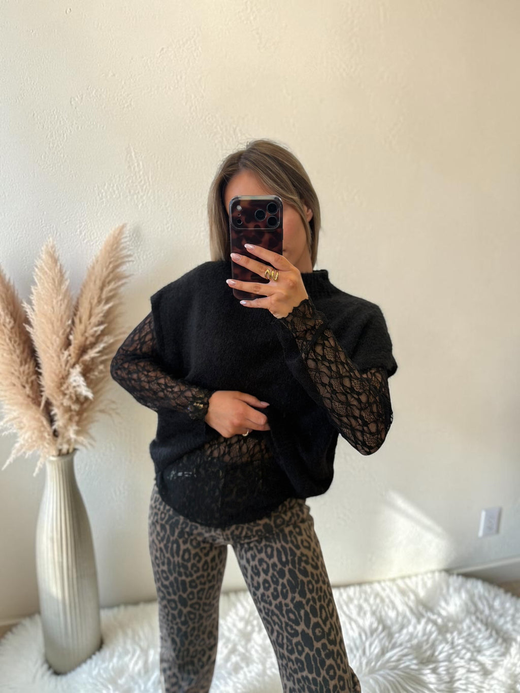 PULL NOIR DENTELLE PENELOPPE