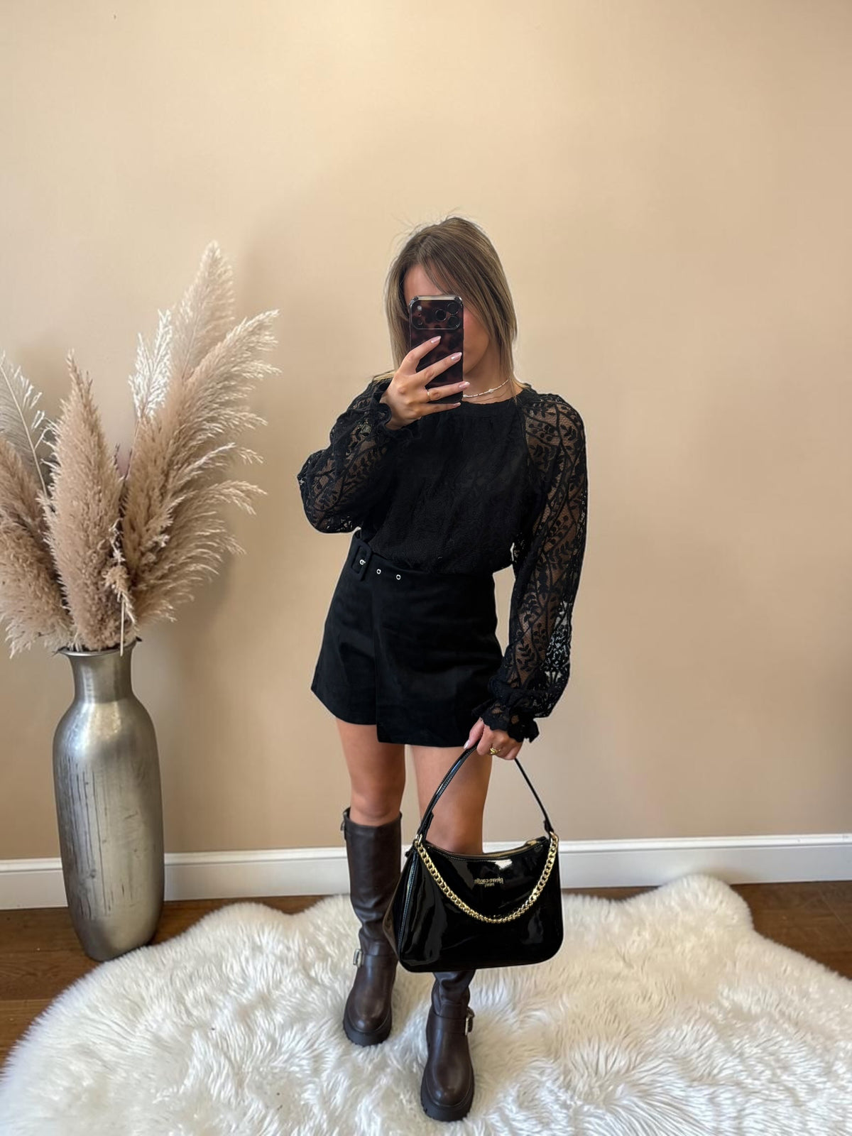 BLOUSE NOIR DENTELLE BABA