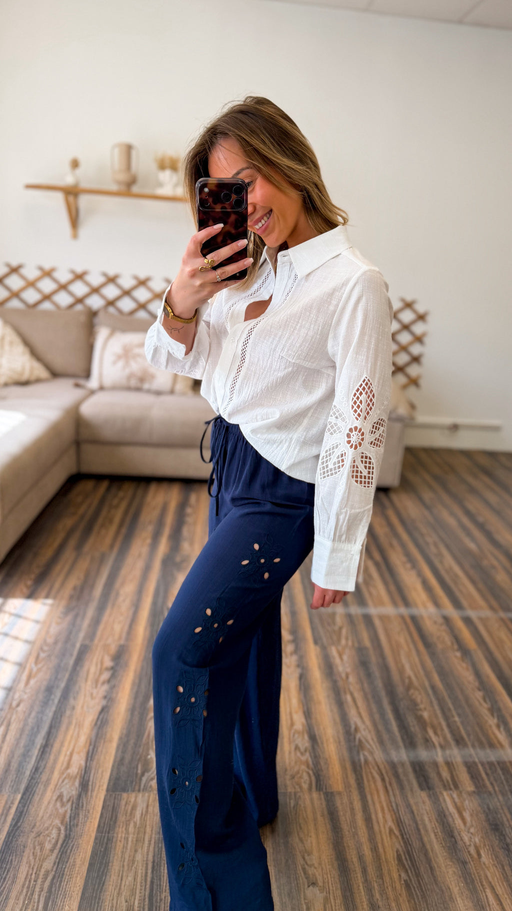 PANTALON BLEU BRODÉ