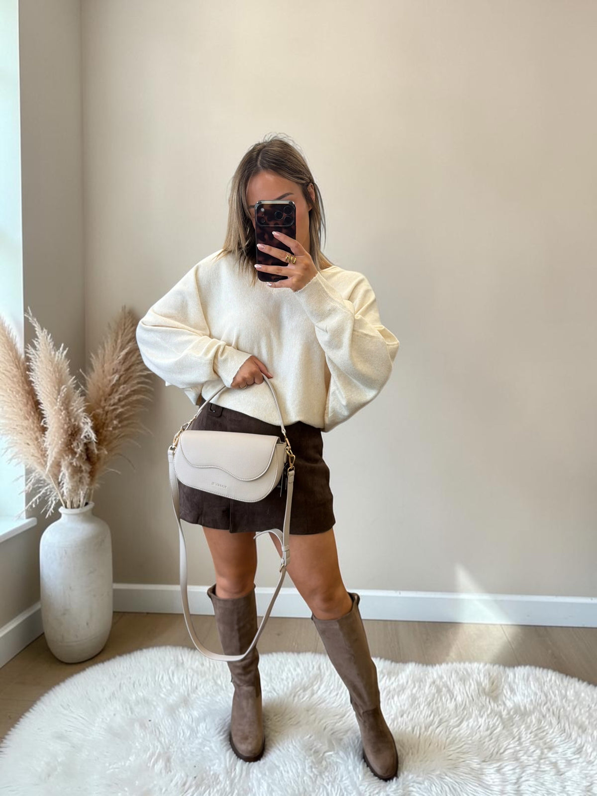 PULL BEIGE POEZIA