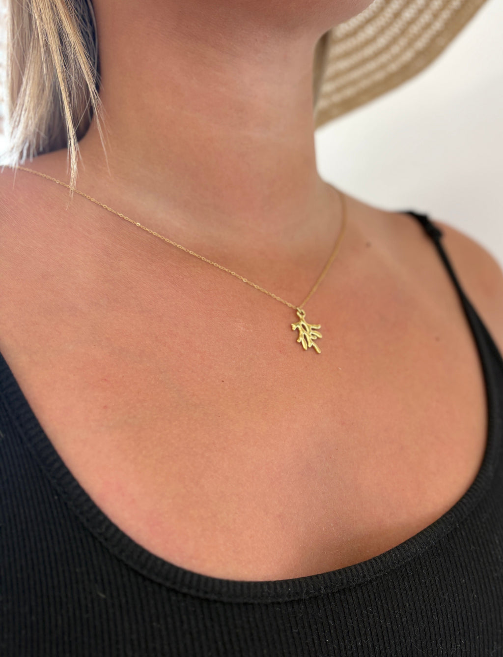 COLLIER ALMA