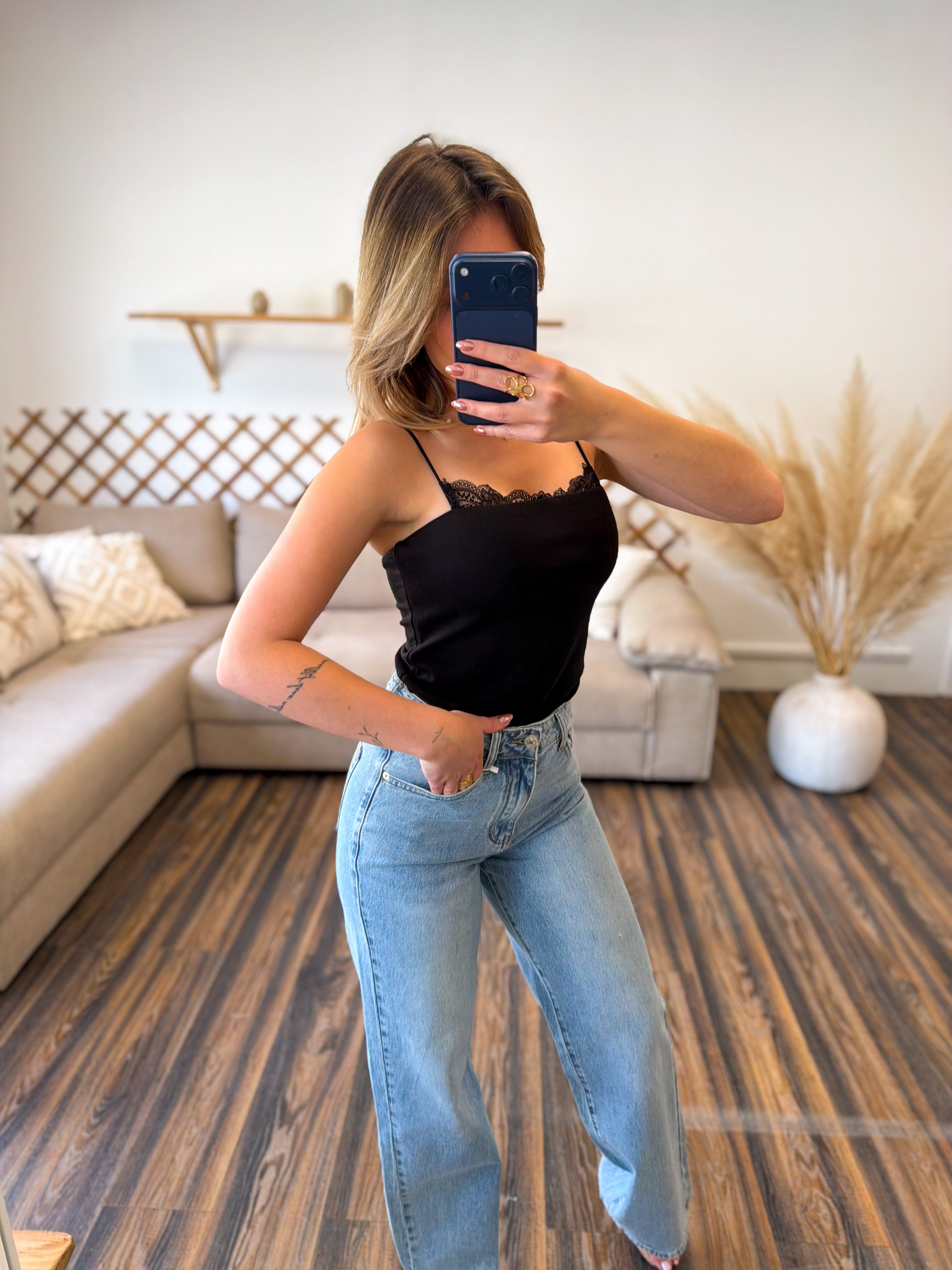 BODY NOIR A DENTELLE