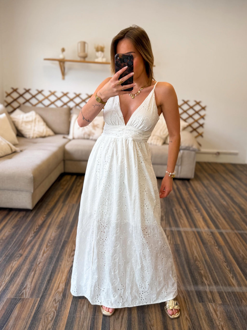 ROBE BLANCHE BRODÉE