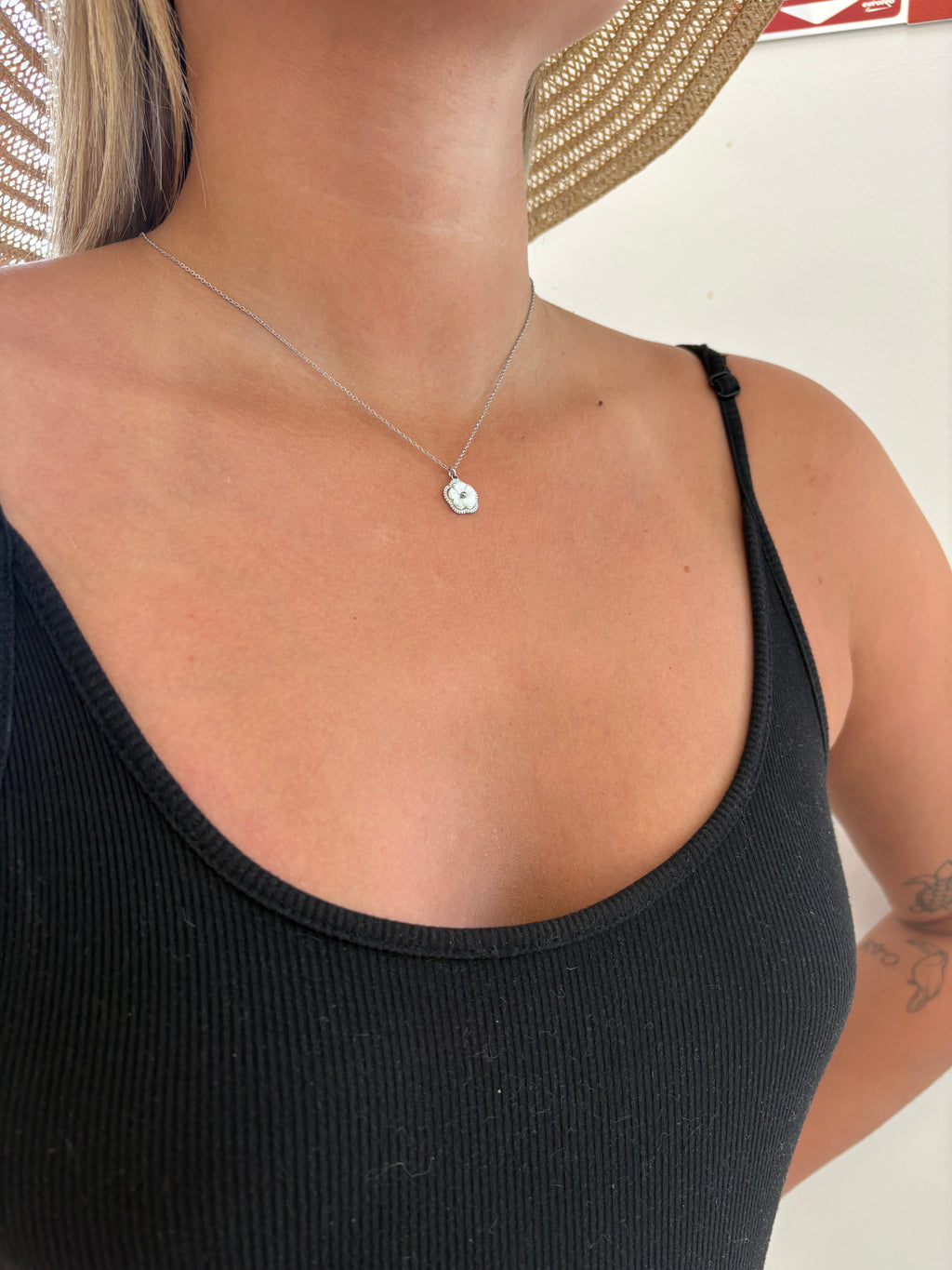 COLLIER JEANNE
