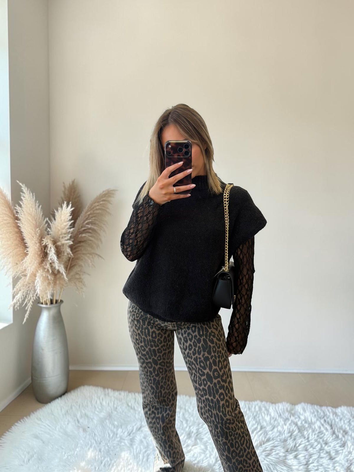PULL NOIR DENTELLE PENELOPPE